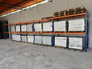 60 POSIÇÕES DE PORTA PALLETS COM APROX 3,60 MTS DISTRIBUÍDO EM 11 MONTANTES COM APROX.3,60 MTS DE ALTURA E 40 LONGARINAS COM 2,70 MTS, PERFAZENDO 10 MÓDULOS (Ref.: PLN-MCD) — leilão em São Paulo (foto 6)