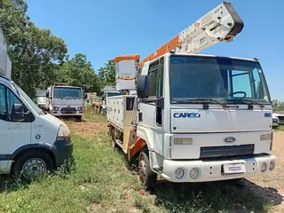 CAMINHÃO CESTO AÉREO FORD CARGO 816 S, 2012/2013, Placa FINAL 3 (RS), — leilão em Alvorada/RS (foto 11)
