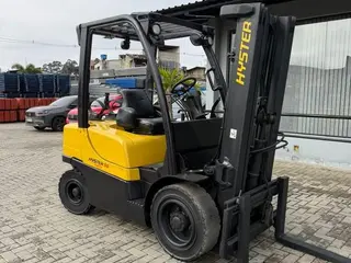 EMPILHADEIRA HYSTER H50FT, CAP 2500 KILOS A GÁS, TORRE 3 ESTAGIOS COM DESLOCADOR DOS GARFOS (AQUISIÇÃO 2016) (Ref.: 21648) — leilão em São Paulo