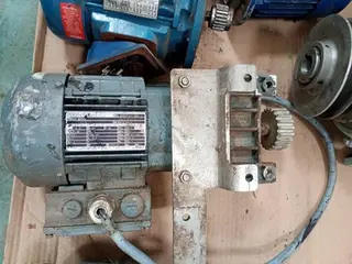 TRANSFORMADOR, REDUTOR, EXAUSTOR, QUADRO DE ENERGIA, MOTOR E MOTORREDUTOR (Ref.: PRÉDIO ADES) — leilão em Pouso Alegre/MG (foto 18)