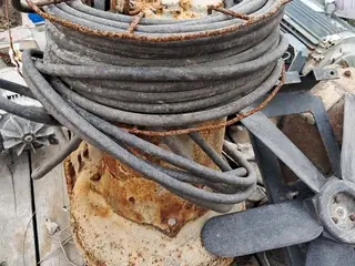 MOTORES ELÉTRICOS, MOTORREDUTORES, REDUTOR DE VELOCIDADE, MOTOBOMBAS, BOMBA CENTRÍFUGA (15 PÇS) (Ref.: MCI) — leilão em Belo Oriente/MG (foto 20)