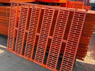 30 UN PISO EM AÇO APROX 1,60 X 1,10 ( GRADIL EM AÇO SEMI-NOVO ) (Ref.: 21576) — leilão em São Paulo