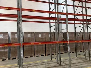 96 POSIÇÕES DE PORTA PALLETS COM 5,90 MTS DISTRIBUÍDO EM 13 MONTANTES COM 5,90 MTS DE ALTURA E 72 LONGARINAS COM 2,30 MTS, PERFAZENDO 12 MÓDULOS (Ref.: IDTB-EMBA) — leilão em São Paulo (foto 6)