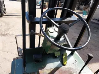 EMPILHADEIRA CLARK C300HY CAP 2,5 TON (Ref.: 21630) — leilão em São Paulo (foto 7)