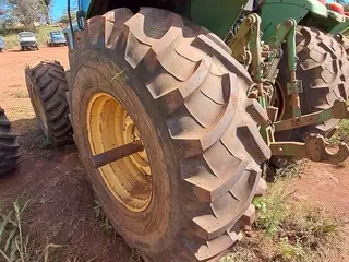 TRATOR DE PNEUS JOHN DEERE 7515 4x4, ANO AQUIS.: 2006, SÉRIE: CQ7515A060795 (Ref: 2412) — leilão em São João da Boa Vista/SP (foto 25)