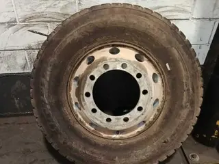 09 UNIDADES DE- PNEUS 295 RODA ALUMINIO USADOS / MARCA: DIVERSOS TIPO II. (Ref.: DR535) — leilão em São Bernardo do Campo (foto 21)