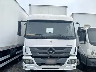 CAMINHÃO BAÚ C/ BLINDAGEM ELÉTRICA T4S MERCEDES-BENZ ATEGO 2426, 2018/2018, Placa FINAL 0 (PE), (Ref.: 22521300027943) — leilão em Suzano/SP (foto 2)