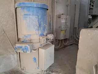 SISTEMA DE MOAGEM DE CIMENTO COM MOINHO DE BOLAS FLSMIDTH, CAP. 23,5 TON./H, MOTOR WEG 1.250 HP, REDUTOR SYMETRO TS-1250, ELEVADOR DE CANECAS, CLASSIFICADOR, FILTRO DE MANGAS, CCM E TRANSFORMADOR DE 1.500 KVA (Ref.: D / MOAGEM 2) — leilão em Açailândia/MA (foto 12)