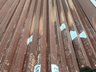 ESTRUTURAS METÁLICAS EM AÇO CARBONO: CANTONEIRAS EM L (APROX. 140, 8 METROS) — leilão em Macaé/RJ (foto 2)
