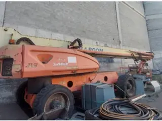 PLATAFORMA ELEVATORIA JLG1305 SJP ANO 2010 ALCANCE 43 MTS (Ref.: LL8) — leilão em São Paulo (foto 5)
