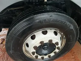 CAMINHÃO BAÚ C/ BLINDAGEM ELÉTRICA T4S MERCEDES-BENZ ATEGO 1419, 2019, Placa FINAL 6 (PE), (Ref.: 18142400017714) — leilão em Suzano/SP (foto 26)