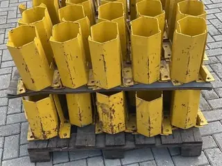 20 PROTETORES DE PÉS DE PORTA PALLETS (Ref.: 21696) — leilão em São Paulo (foto 3)