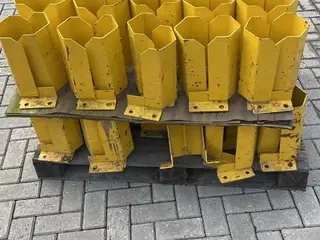 20 PROTETORES DE PÉS DE PORTA PALETES (Ref.: 21696) — leilão em São Paulo (foto 4)