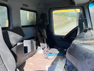 CAMINHÃO BASCULANTE MERCEDES BENZ AXOR, , PL.: (SEM EMPLACAMENTO / SEM DIREITO A DOCUMENTAÇÃO), CH.: (Ref.: LOTE 08) — leilão em Brasília/DF (foto 4)