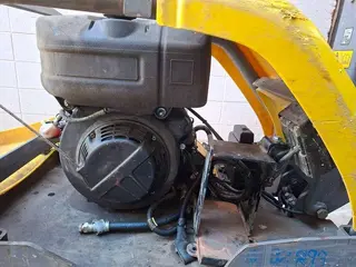 PLACA VIBRATÓRIA ATLAS COPCO LG400 C/MOTOR LOMBARDINI DIESEL — leilão em Guarulhos