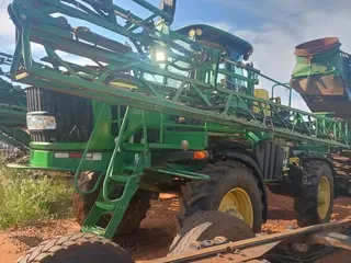 PULVERIZADOR AUTOPROPELIDO JOHN DEERE 4630 4x4, SÉRIE: 1NW4630XTHS055246 (Ref: MCT / 102229) — leilão em Lins/SP