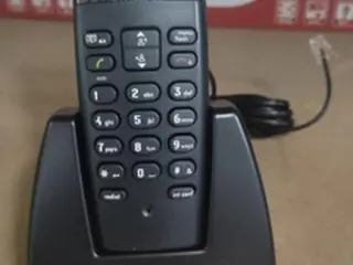 PEÇAS DIVERSAS: SWITCHES, TELEFONES, TERMINAIS E OUTROS (APROX. 239 PÇS) — leilão em Carmo/RJ (foto 13)
