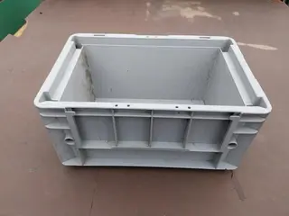 50 CAIXAS KLT MODELO 3147 - 0,25 X 0,17 X 0,14 ALT (Ref.: 20365) — leilão em São Paulo