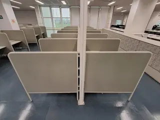 ESTAÇÕES DE TRABALHO E DIVISÓRIAS C/ 318 POSIÇÕES (Ref.: JBL) — leilão em São Paulo/SP (foto 3)