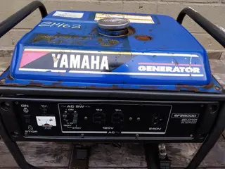 2 GERADORES SENDO = 1 GERADOR MARCA YAMAHA GENERATOR EF 26000 E 1 GERADOR MARCA BLIZZER MOD BL 3000 (Ref.: 21462 - 21463) — leilão em São Paulo (foto 2)