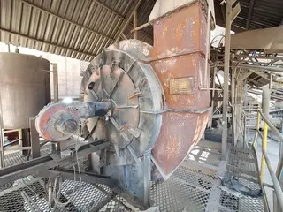 SISTEMA DE SECAGEM E DOSAGEM DE ESCÓRIA COM SECADOR ROTATIVO BRASPROCESS À DIESEL, SILOS DE 50 TON. COM DOSAGEM SCHENCK, PENEIRA VIBRATÓRIA, MOEGA, TRANSPORTADORES E PERIFÉRICOS (Ref.: A / PROCESSAMENTO DE ESCÓRIA) — leilão em Açailândia/MA (foto 13)