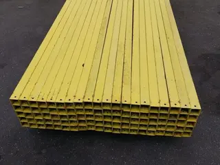 50 UN PERFIL EM AÇO ( TUBO QUADRADO ) COM 3,50 MTS APROX DE COMPRIMENTO , 0,5 X0,5 (Ref.: 21623) — leilão em São Paulo (foto 8)