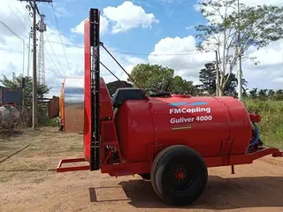 PULVERIZADOR FM COPLING GULIVER 4000 BILATERAL BOMBA 200 (Ref.: 15) — leilão em Taquaritinga/SP (foto 5)