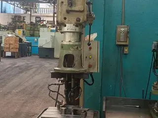 FURADEIRA DE COLUNA MULTIFUSO WORCESTE (Ref.: 47) — leilão em São Paulo
