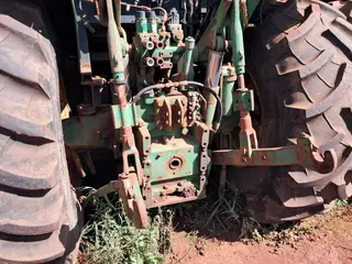 TRATOR DE PNEUS JOHN DEERE 7515 4x4, ANO AQUIS.: 2006, SÉRIE: CQ7515A060795 (Ref: 2412) — leilão em São João da Boa Vista/SP (foto 21)