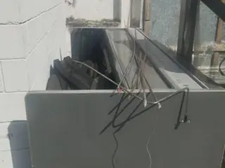 MÁQUINAS DE AR-CONDICIONADO SUCATEADOS, BALCÕES REFRIGERADOS, FORNO ELÉTRICO INDUSTRIAL E OUTROS (Ref.: Loja 1416) — leilão em Rio de Janeiro/RJ (foto 16)