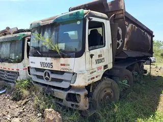 CAMINHÃO BASCULANTE MERCEDES-BENZ ACTROS4844K8X4, 2009/2009, Placa FINAL 3 (MG), (Ref.: VE005) — leilão em Conselheiro Lafaiete/MG