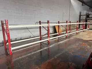 5 MÓDULOS DE PRATELEIRAS REFORÇADA DISTRIBUÍDAS EM 6 MONTANTES COM APROXIMADO 1,50 MTS E 20 LONGARINAS COM 2,30 MTS PERFAZENDO APROXIMADAMENTE 12,00 MTS LINEAR (Ref.: MKR) — leilão em São Paulo (foto 4)