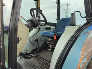 TRATOR AGRÍCOLA NEW HOLLAND TL 5.90 REF 9 4x4, ANO AQUIS.: 2019, SÉRIE: NÃO IDENTIFICADO (Ref: 15) — leilão em Taquaritinga/SP (foto 7)