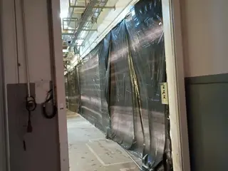 ESCADA, ESTRUTURA COM GUARDA CORPO, ESTANTE METÁLICA E OUTROS (Ref.: EAQ_EAT/ PRÉDIO ADES) — leilão em Pouso Alegre/MG (foto 26)