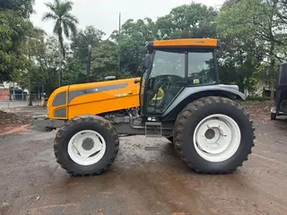 TRATOR AGRÍCOLA VALTRA BM110 4X4, ANO AQUIS.: 2011, SÉRIE: M110269198 (Ref: 18) — leilão em Taquaritinga/SP (foto 6)