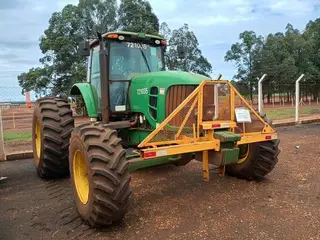 TRATOR DE PNEUS JOHN DEERE 6180J 4X4, ANO AQUIS.: 2013, SÉRIE: 1BM6180JJDD001433 (Ref: 721035) — leilão em Ponta Porã/MS