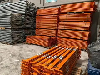 60 POSIÇÕES DE PORTA PALLETS COM 3,00 MTS DISTRIBUÍDO EM 11 MONTANTES COM 3,00 MTS DE ALTURA E 40 LONGARINAS COM 2,70 MTS, PERFAZENDO 10 MÓDULOS (Ref.: OTK) — leilão em São Paulo (foto 10)