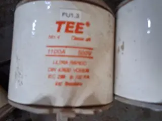 06 FUSÍVEIS TEE NH4 1100A, TENSÃO: 500V, CAP: 120KVA — leilão em São Pedro do Ivaí/PR