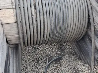 APROX. 55 METROS DE CABO ELÉTRICO (Ref.: MCN) — leilão em Belo Oriente/MG