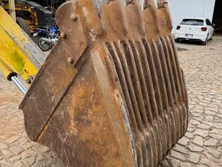 ESCAVADEIRA HIDRÁULICA KOMATSU PC200-8M0 ANO: 2019 — leilão em Chapecó/SC (foto 53)