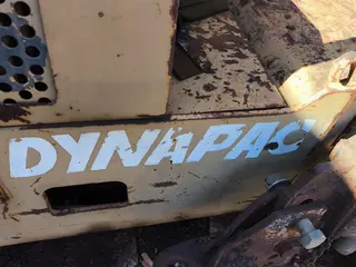 SUCATA MINI ROLO COMPACTADOR DYNAPAC — leilão em Engenheiro Beltrão