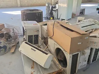 SUCATA DE EQUIPAMENTOS DE AR CONDICIONADO E ELETROS DIVERSOS — leilão em Águas de Chapecó/SC (foto 3)