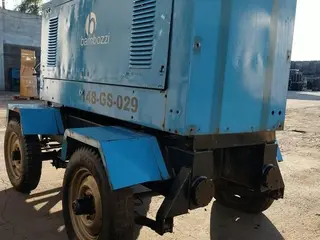 GERADOR DE SOLDA BAMBOZZI , MOTOR DIESEL, GERADOR TN8B/63 SOB CARRETA (Ref.: LL12- 21636) — leilão em São Paulo (foto 11)