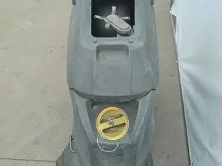 LAVADORA KARCHER BD 50/50C CLASSIC (Ref.: SB0011893) — leilão em Embu das Artes (foto 2)