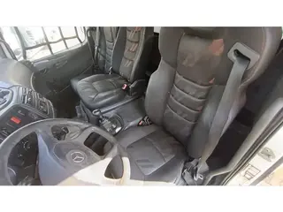 CAMINHÃO BAÚ MERCEDES-BENZ ATEGO 1419, 2017/2018, Placa FINAL 0 (PE), (Ref.: 54774500026344) — leilão em Igarapé/MG (foto 13)