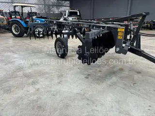 GRADE NIVELADORA GNAL de 28 discos, Marca: Almeida Modelo: LEVELER 175 -sendo 28x20x175mm de espaçamento, equipamento novo — leilão em Artur Nogueira/SP (foto 3)