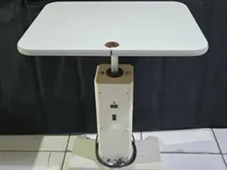 01 MESA ELÉTRICA MOTORIZADA (Ref.: VDD82) — leilão em São Paulo/SP