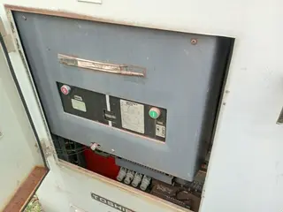 TURBO-GERADOR A VAPOR BBC, POT. 4.000 KW, C/ UNIDADE HIDRÁULICA E CUBÍCULO TOSHIBA (Ref.: DCV) — leilão em Sertãozinho (foto 28)