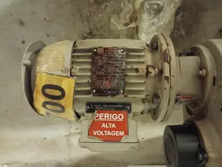 CARRINHO, MOEGA, BANCADA, TANQUE E FUNIL (Ref.: PRÉDIO ADES) — leilão em Pouso Alegre/MG (foto 12)