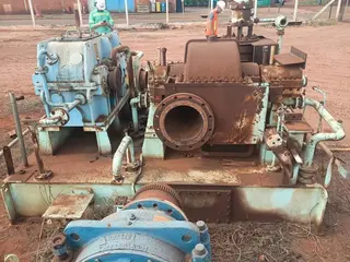 CONJUNTO TURBINA Á VAPOR C/REDUTOR DE VELOCIDADE E RESERVATÓRIO DE ÓLEO (Ref.: MC) — leilão em Ouroeste/SP (foto 2)